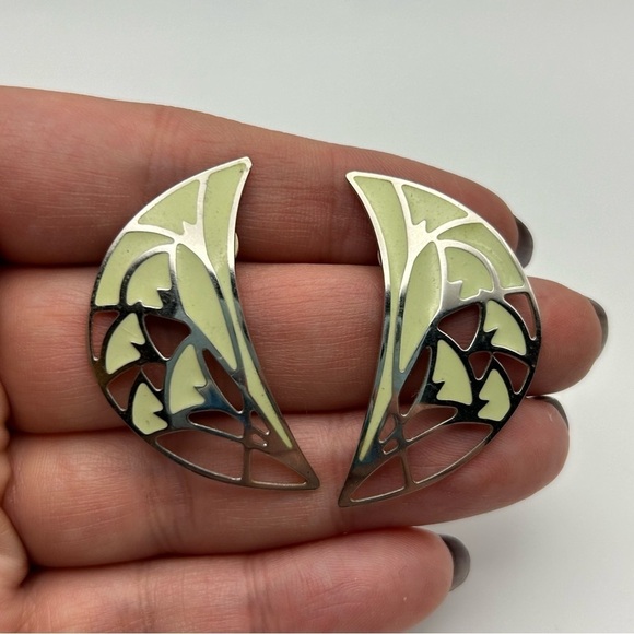 Vintage Berebi Silver Tone Crescent Shaped Stud Earrings with Pastel Green - Picture 2 of 9